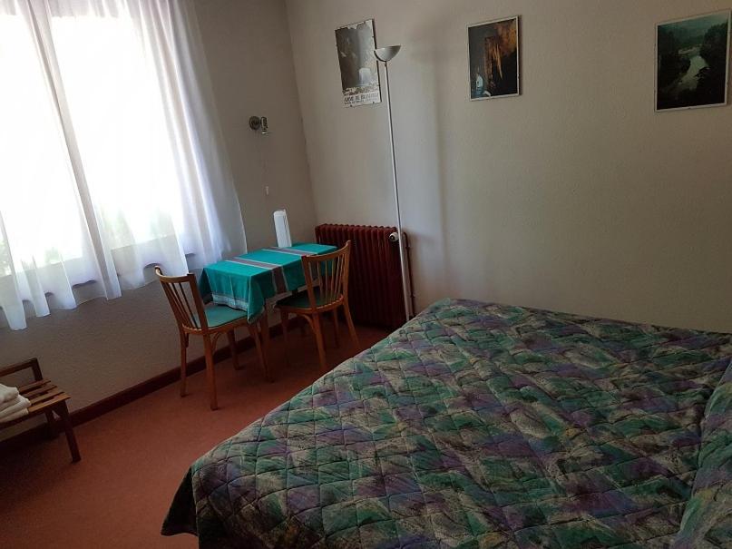 Bed and Breakfast Au Pont De La Gineze Barjac  Exterior foto