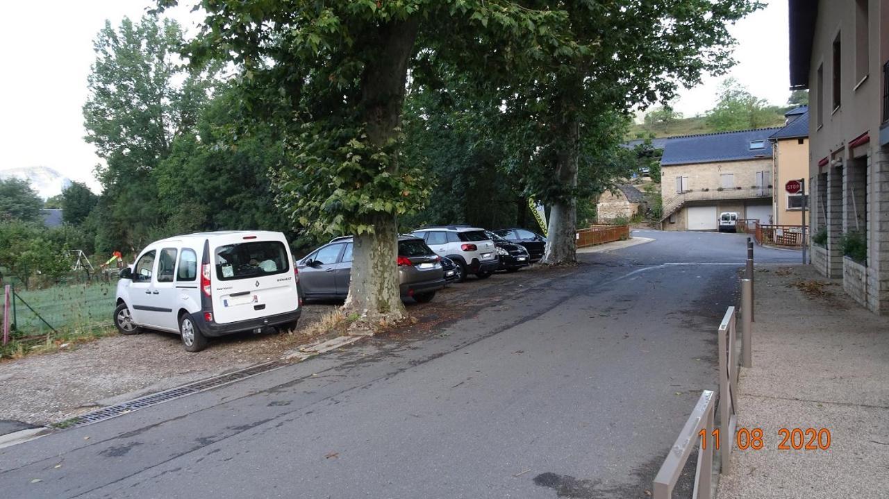 Bed and Breakfast Au Pont De La Gineze Barjac  Exterior foto
