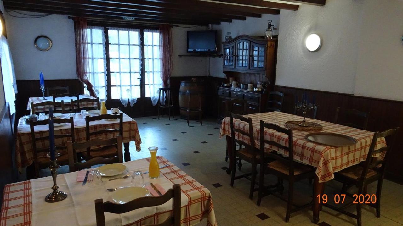 Bed and Breakfast Au Pont De La Gineze Barjac  Exterior foto