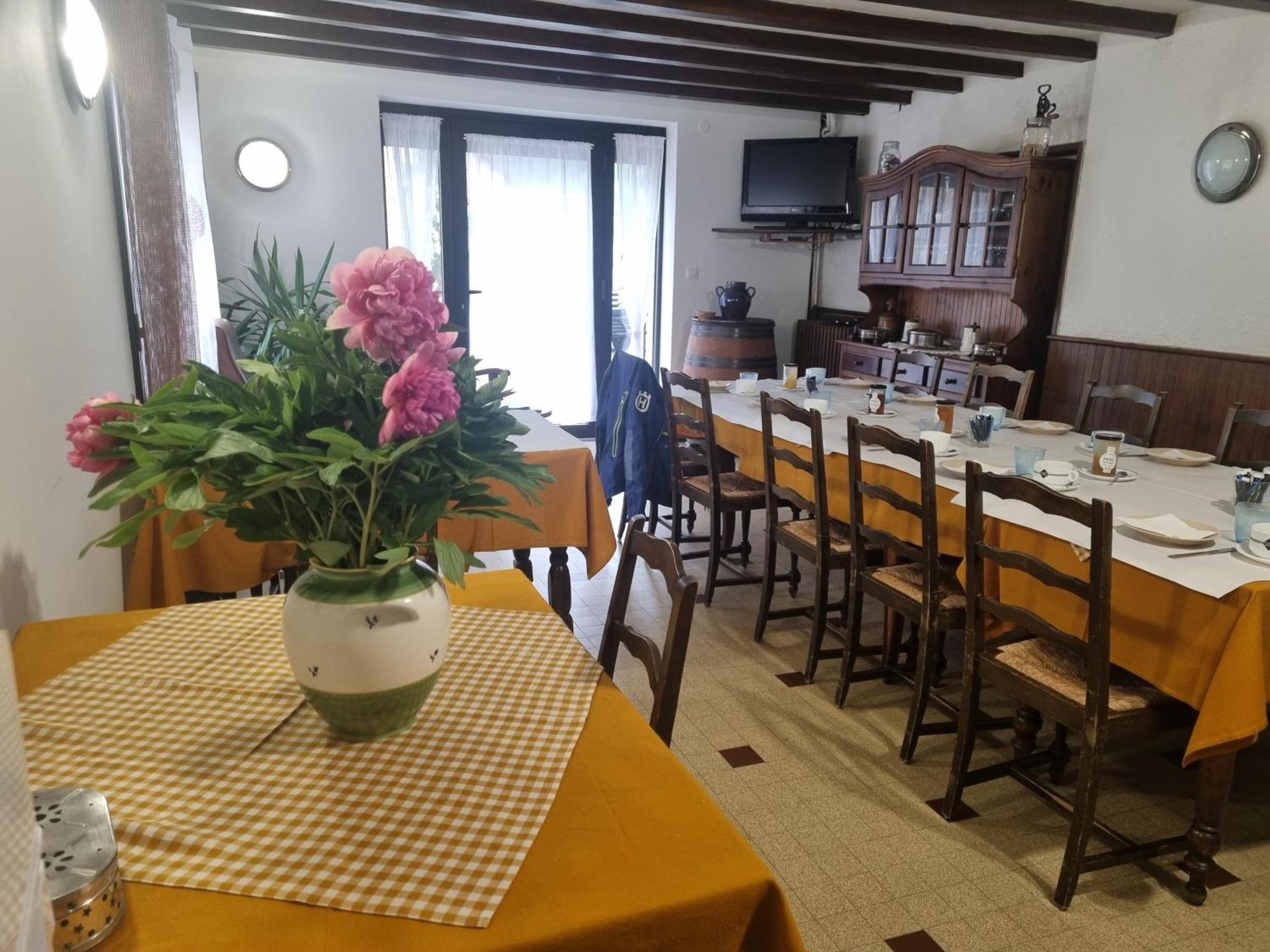 Bed and Breakfast Au Pont De La Gineze Barjac  Exterior foto